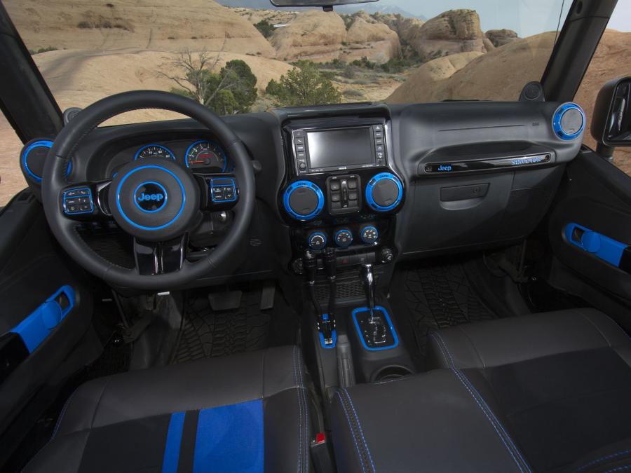  Jeep Wrangler Apache Concept 2012 года  (фото 3 из 30)